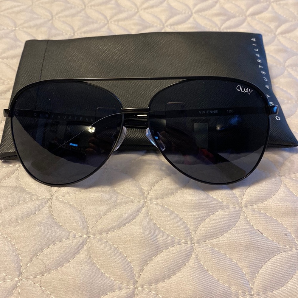 New, never been worn oversized aviator Quay Australia sunglasses